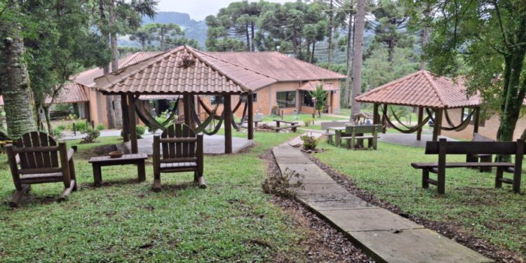 Hotel Fazenda Gralha Azul: amplo lazer e conforto em meio à natureza